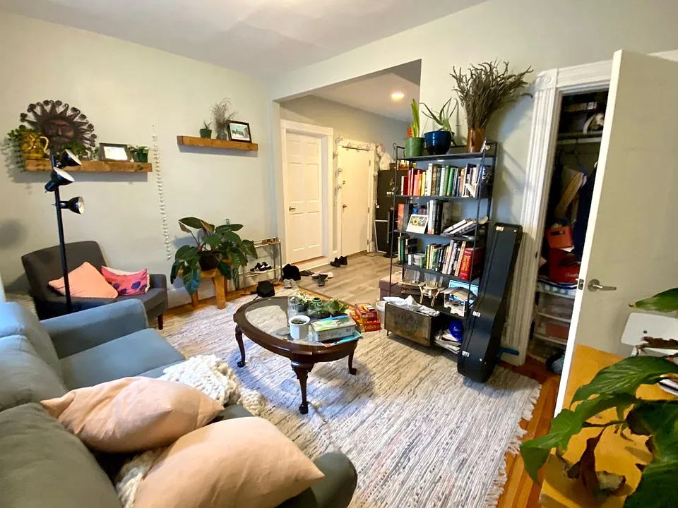 4 Oswald St #2B