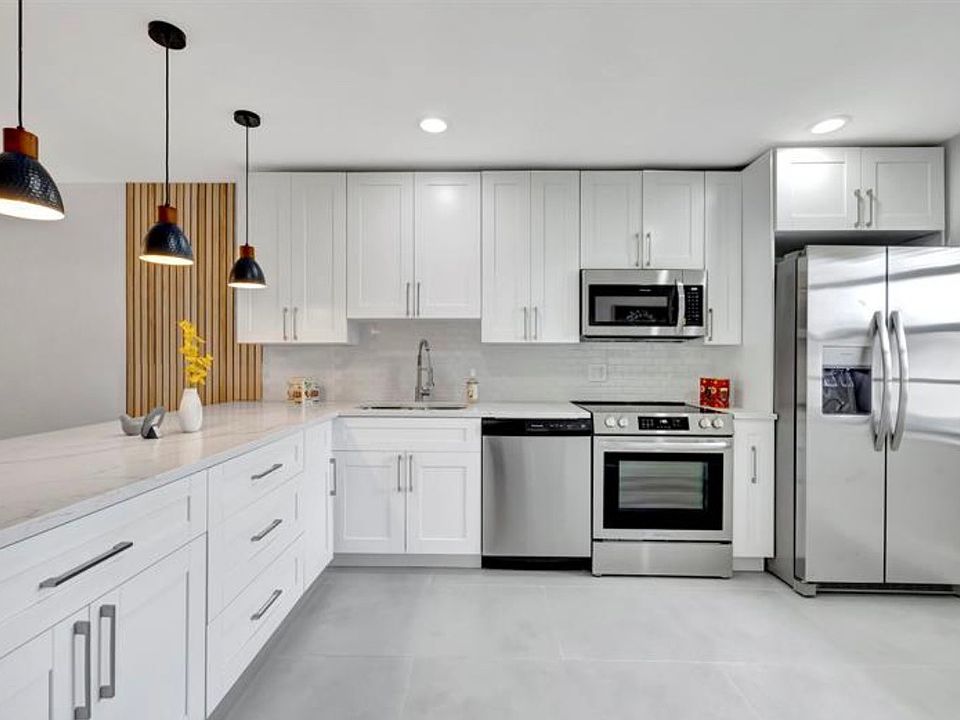 2nd image of 7898 Eastlake Dr #1