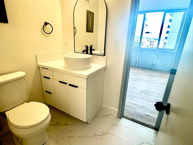 780 Amana St #17 — Photo 8