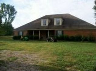 1960 Dallas Rd, Sarah, MS 38665
