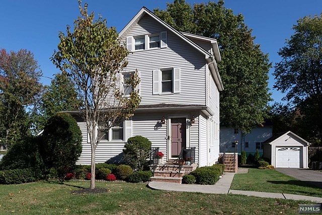 1st image of 43 Hollywood Ave
