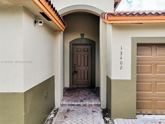 5th image of 13402 SW 284th St