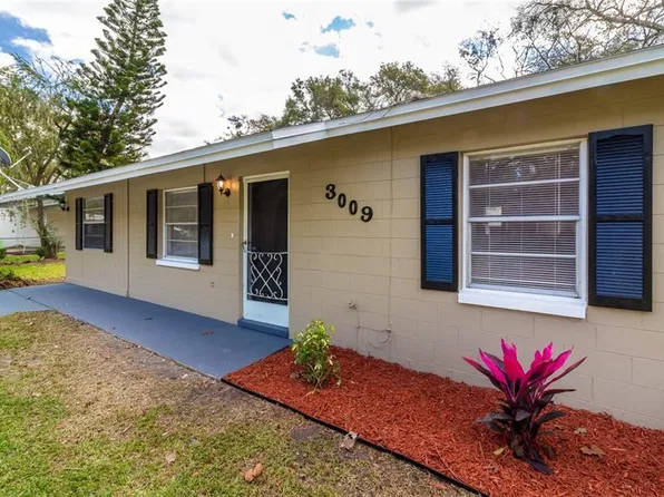 3009 S Willow Dr, Plant City, FL 33566