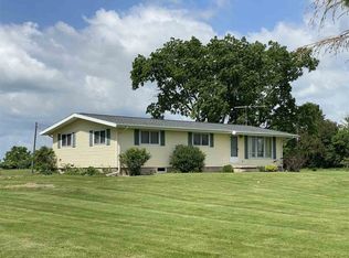 941 E Mount Vernon Rd, Waterloo, IA 50703