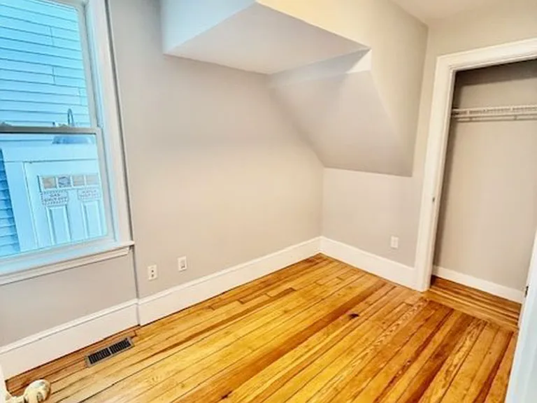84 Marine Rd #1 — Photo 5