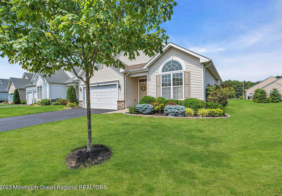 30 Eagle Ridge Circle, Lakewood, NJ 08701 Zillow
