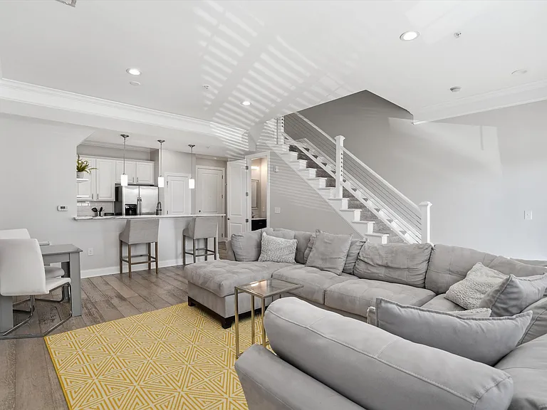 200 River Landing Dr #B102 — Photo 5