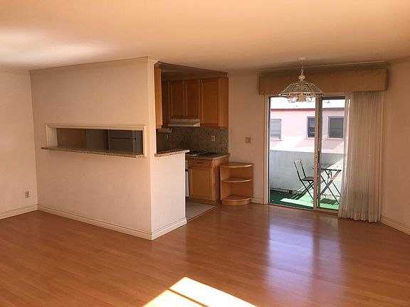 2nd image of 1231 Euclid St APT 10