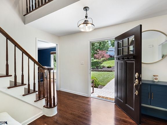 3rd image of 1 Ashley Ct