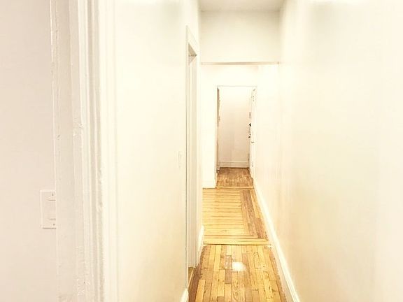4th image of 4149 45th St APT 3C