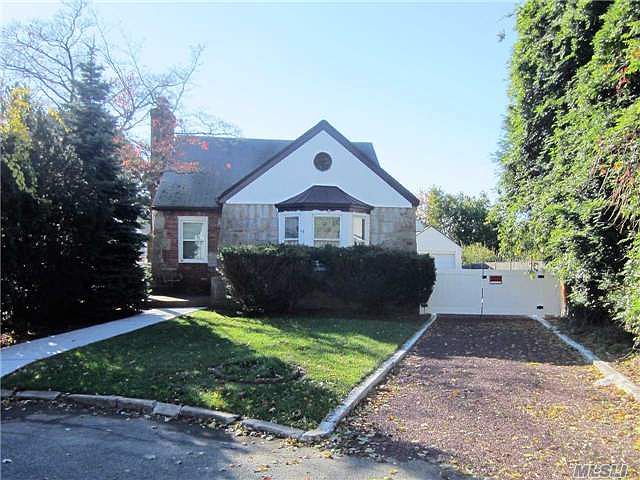 1st image of 44 Herrick Dr
