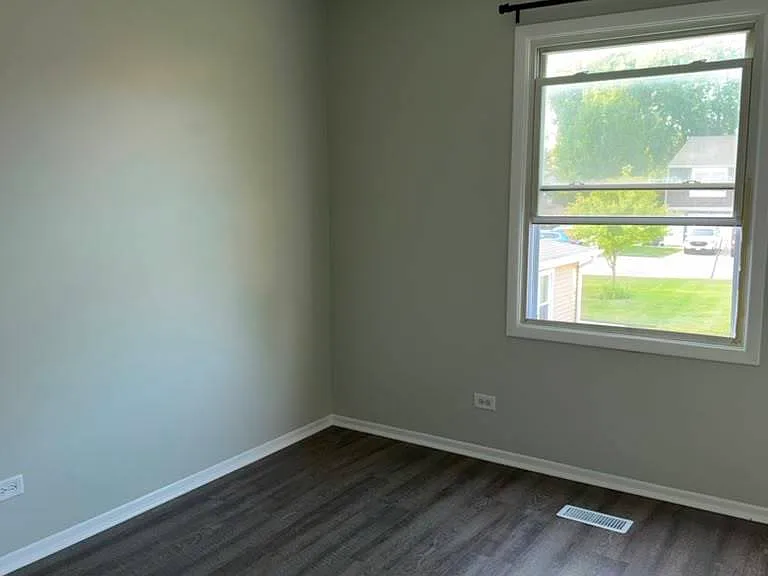 302 Creekside Dr — Photo 13
