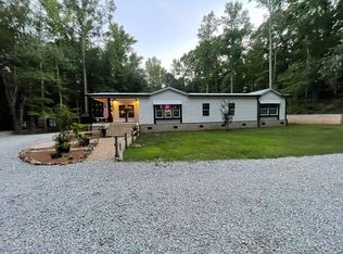 424 Old Jones Rd, Whitesburg, GA 30185