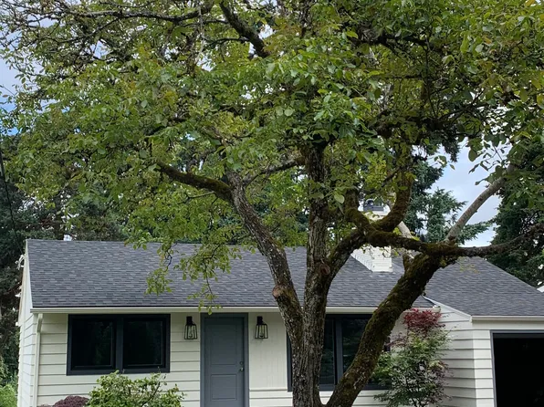 1247 Cedar St, Lake Oswego, OR 97034