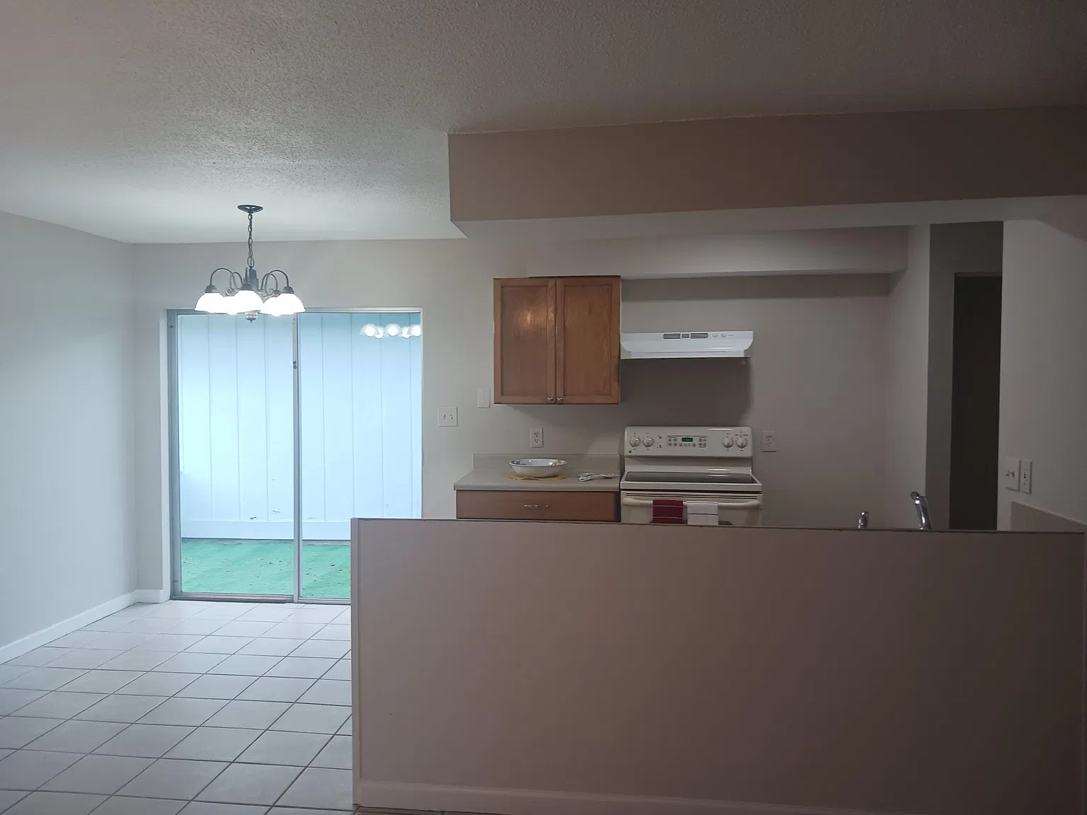 2 bed, 1.5 bath, 1000 sqft, $1,500 — Photo 2