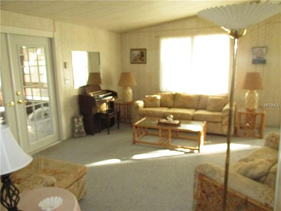 4th image of 111 S Fiji Cir