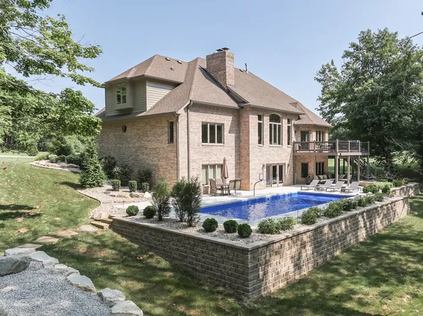 4729 N Banta Rd, Bargersville, IN 46106