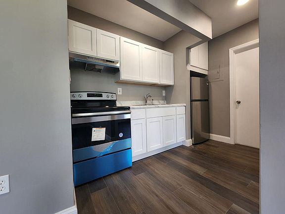 5th image of 69 Sparta Ave #3A