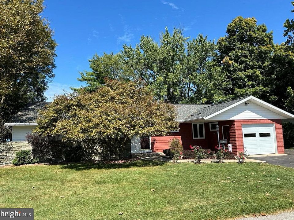 1st image of 1035 Woodland Dr