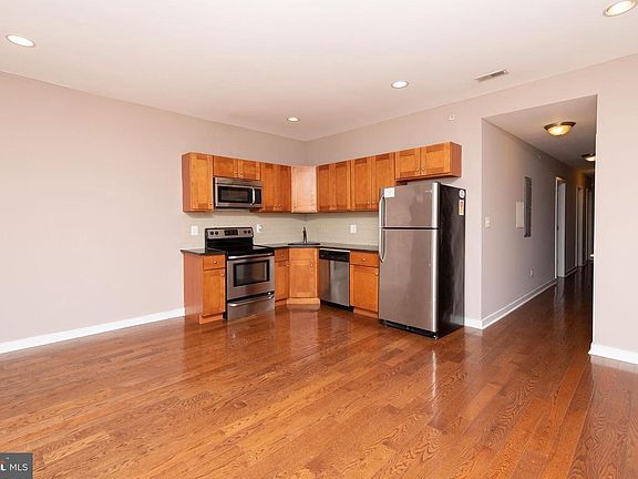 5th image of 1806 W Berks St APT 1A