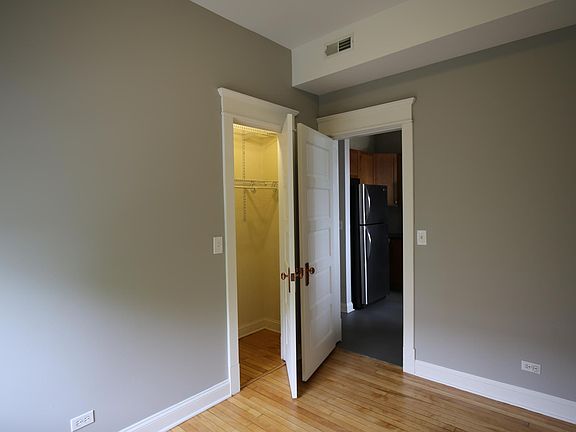 4th image of 3634 W Wrightwood Ave APT 2E