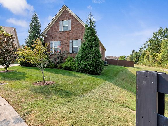 3rd image of 1361 Duns Ln