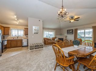 235 W Aspen Dr UNIT 6, Oak Creek, WI 53154