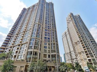 3888 Duke Of York Blvd #2330, Mississauga, ON L5B 4P5