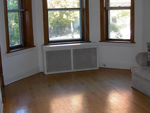 4th image of 3503 N Hoyne Ave #1