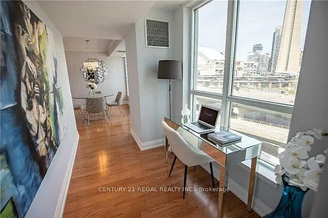 228 Queens Quay W #816 — Photo 4