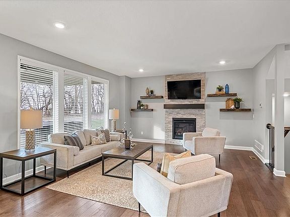 5th image of 19004 Skyview Ln