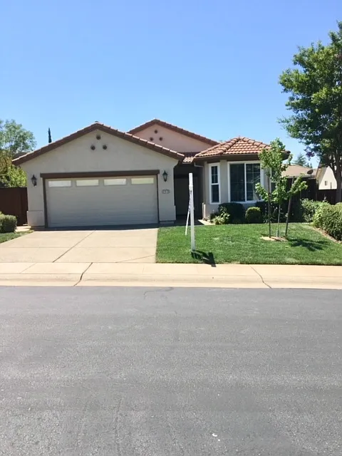 2912 Gables Ct