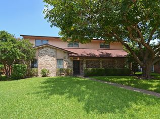 306 Mistletoe Dr, Richardson, TX 75081