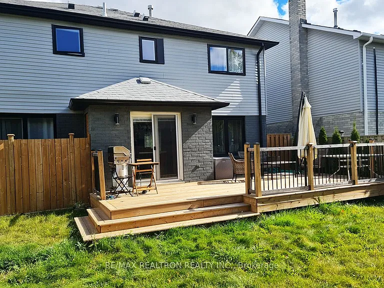 657 Cognac Cres #UPPER — Photo 27