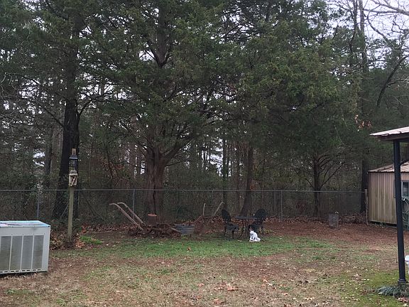 4th image of 1015 Fern Dr