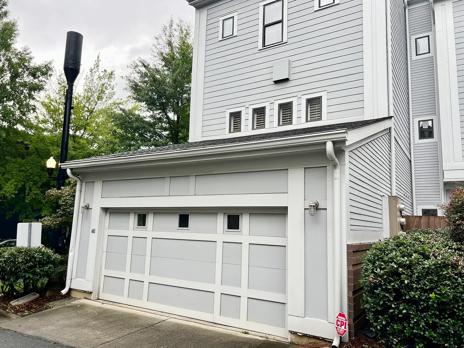 3 bed, 3.5 bath, 2208 sqft, $3,500 — Photo 3