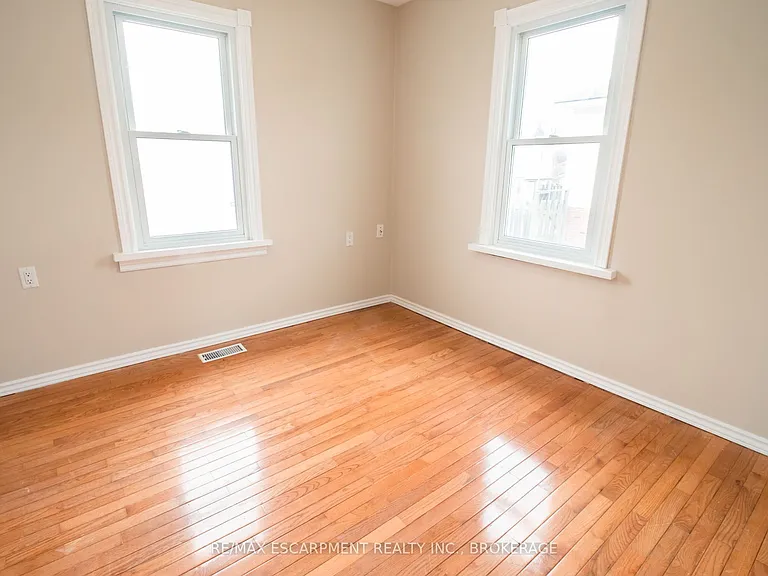 539 Woodlawn Rd #1 — Photo 14