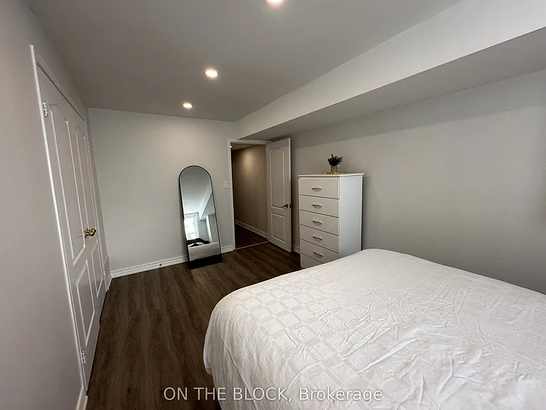 49 Leslie St #BASEMENT — Photo 10
