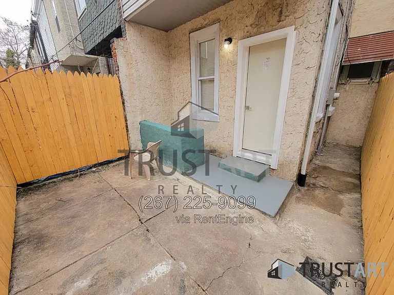 2538 N Gratz St #1 — Photo 15