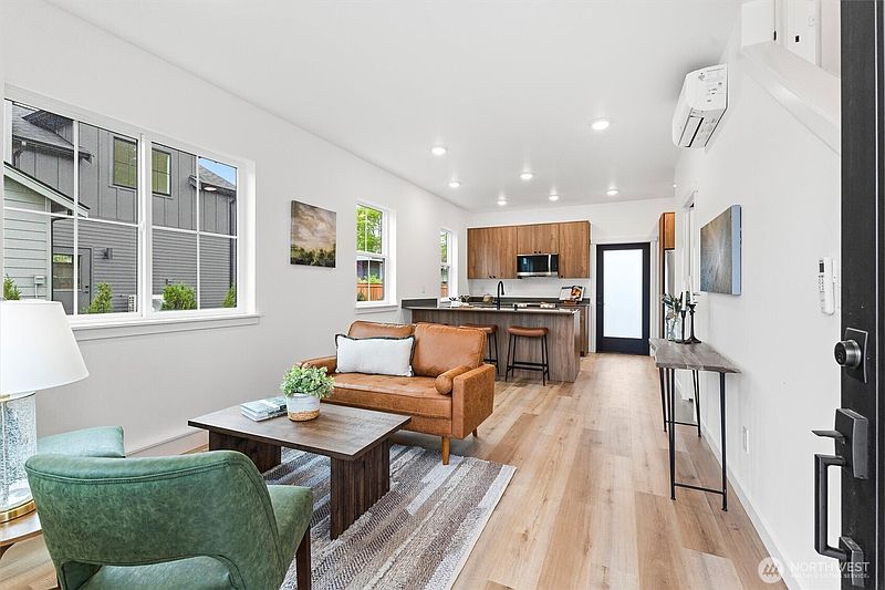 3rd image of 303 S 17th Street