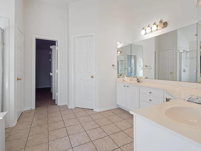8513 Stetson Dr — Photo 5