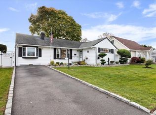 48 Cheshire Rd, Bethpage, NY 11714