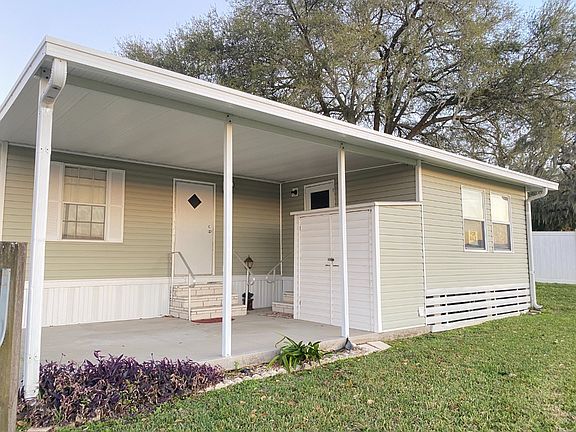 3rd image of 38504 Goodland Dr