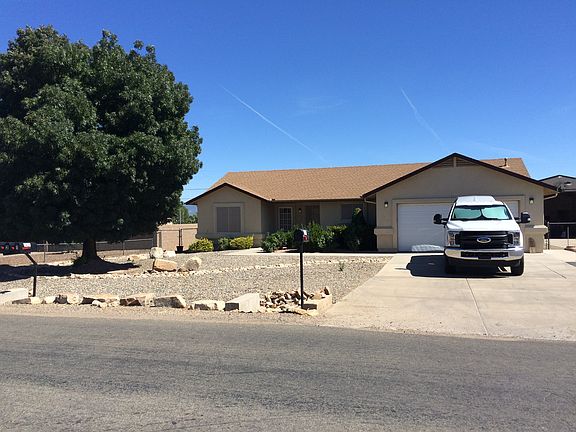3rd image of 2821 N Starlight Dr