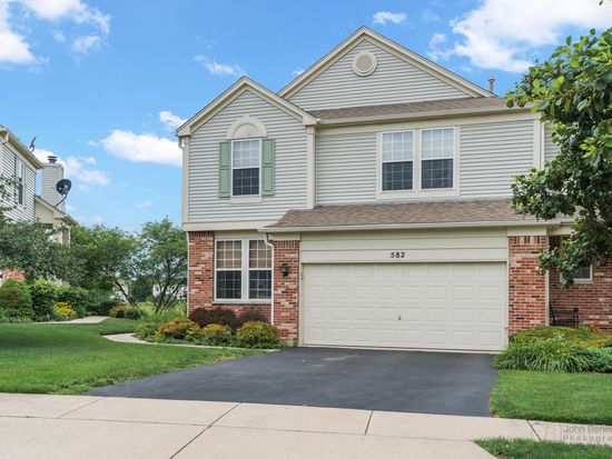 582 Woods Creek Ln, Algonquin, IL 60102