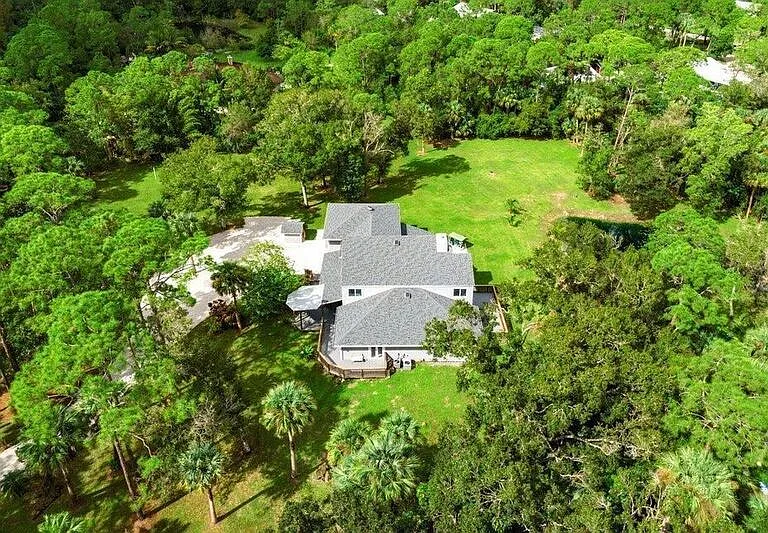 12151 Old Indiantown Rd — Photo 2