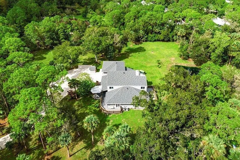 Building Photo - 12151 Old Indiantown Rd