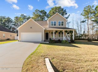 214 Green Trees Dr, New Bern, NC 28560