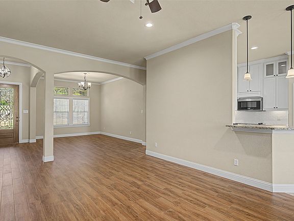 5th image of 143 Wrigley Dr