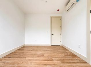 452 E 26th St #3B, Brooklyn, NY 11226